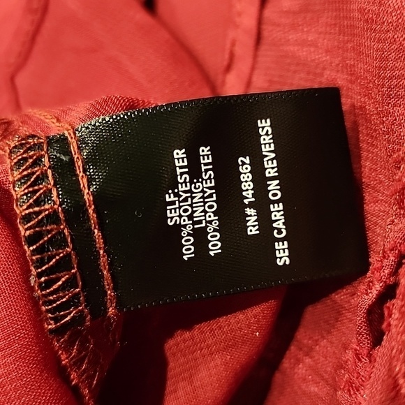 Torrid - Clip Zig Zag Keyhole Tank in Rhubarb Red - Picture 8 of 12